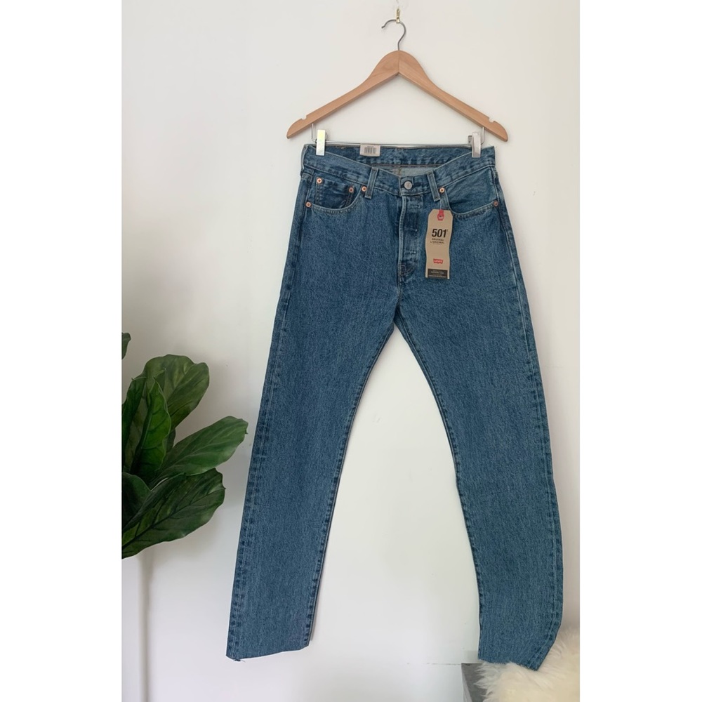 Levi’s 501 Jeans - Picture 1 of 6